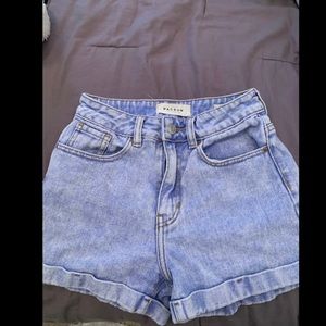 Gently worn Mom shorts from pacsun